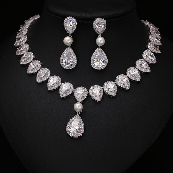 Luxurious Jewelry Set